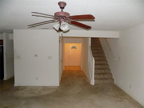 3rd image of 526 Shining Star Ln
