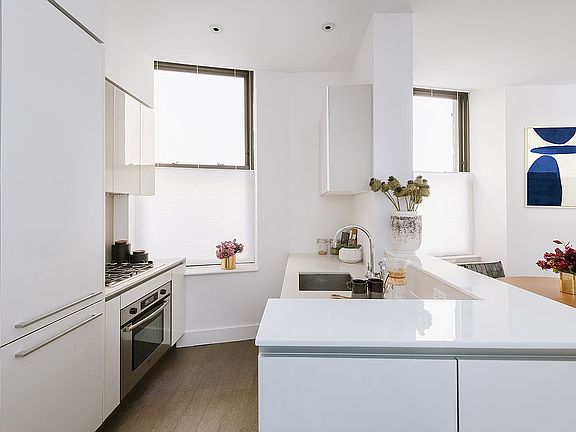 2nd image of 25 Broad St #21E