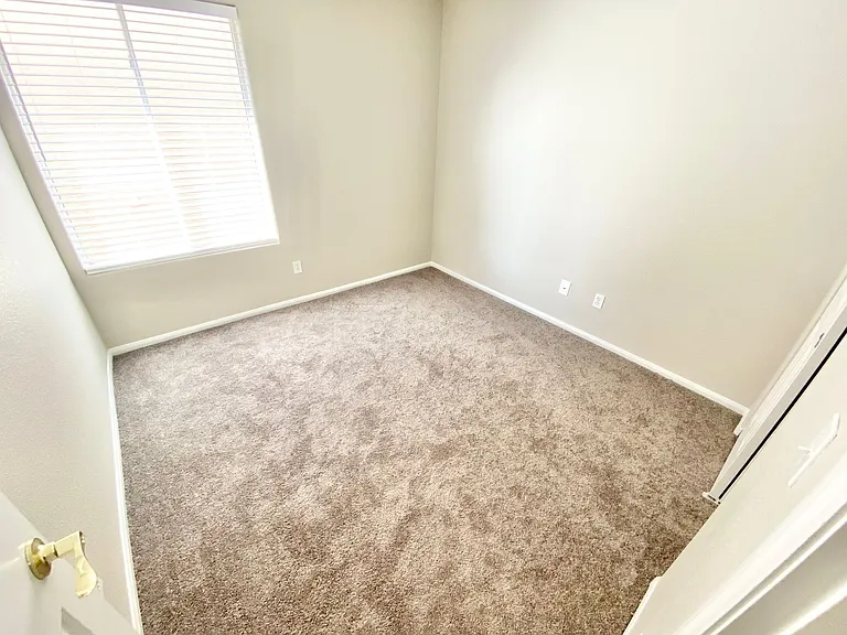 10435 Anacostia St — Photo 14
