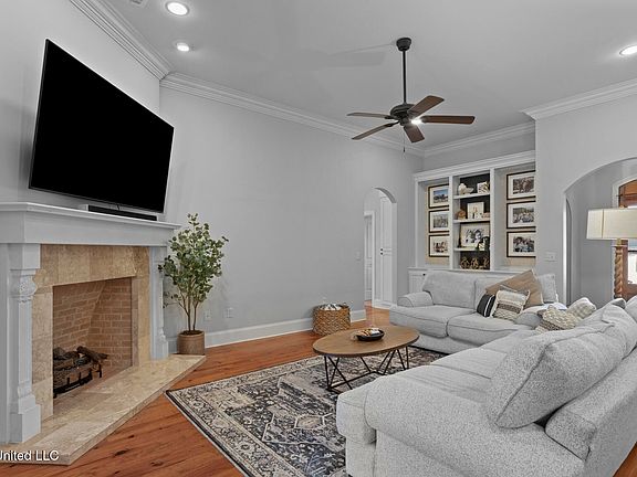 4th image of 107 Grandwood Dr