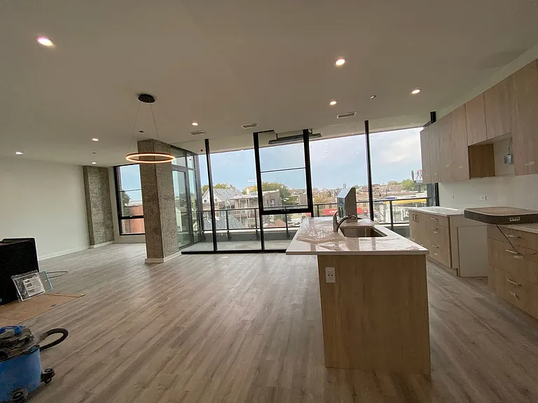 1120 W Patterson Ave #303 — Photo 2