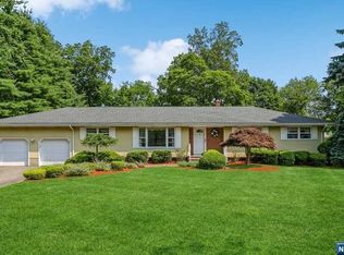 604 Woodland Ct, River Vale, NJ 07675