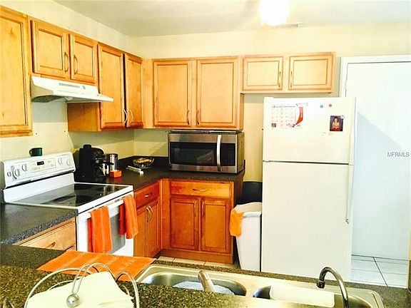 5th image of 204 Olivewood Ct