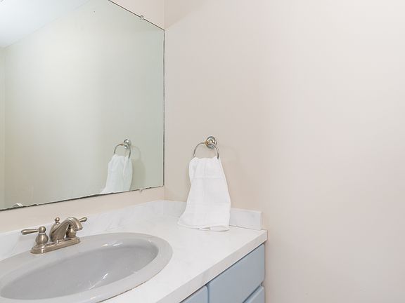 5th image of 53 Norwood Ave #2