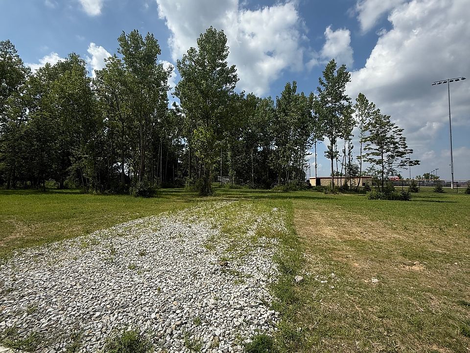 1st image of 4846 Lakeview Dr