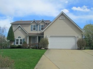 9901 Ridge Line Dr, North Royalton, OH 44133