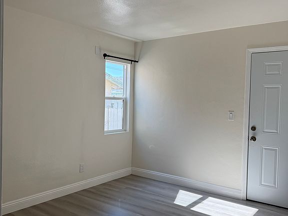 5th image of 9821 Kale St