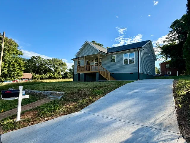 1411 N Cameron Ave