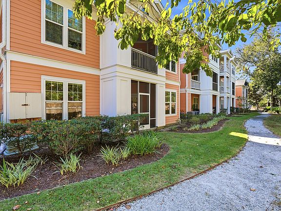 4th image of 2217 Chatelain Way