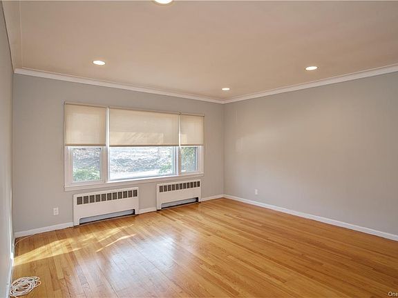 5th image of 5 Manor Ave