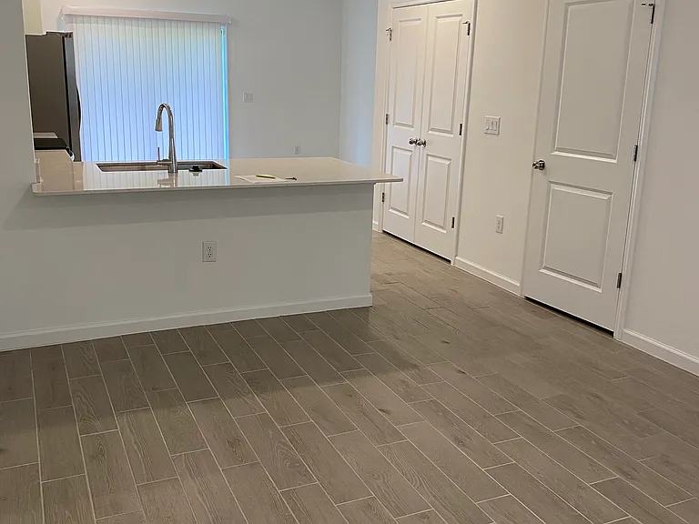 3409 SW 34th Avenue Cir #17 — Photo 5
