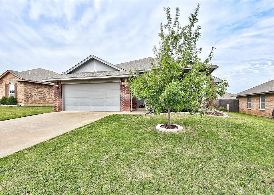 1st image of 9917 Summerhill Ln