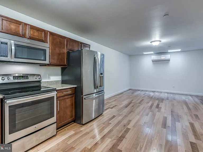 4122 Haverford Ave #2 — Photo 2