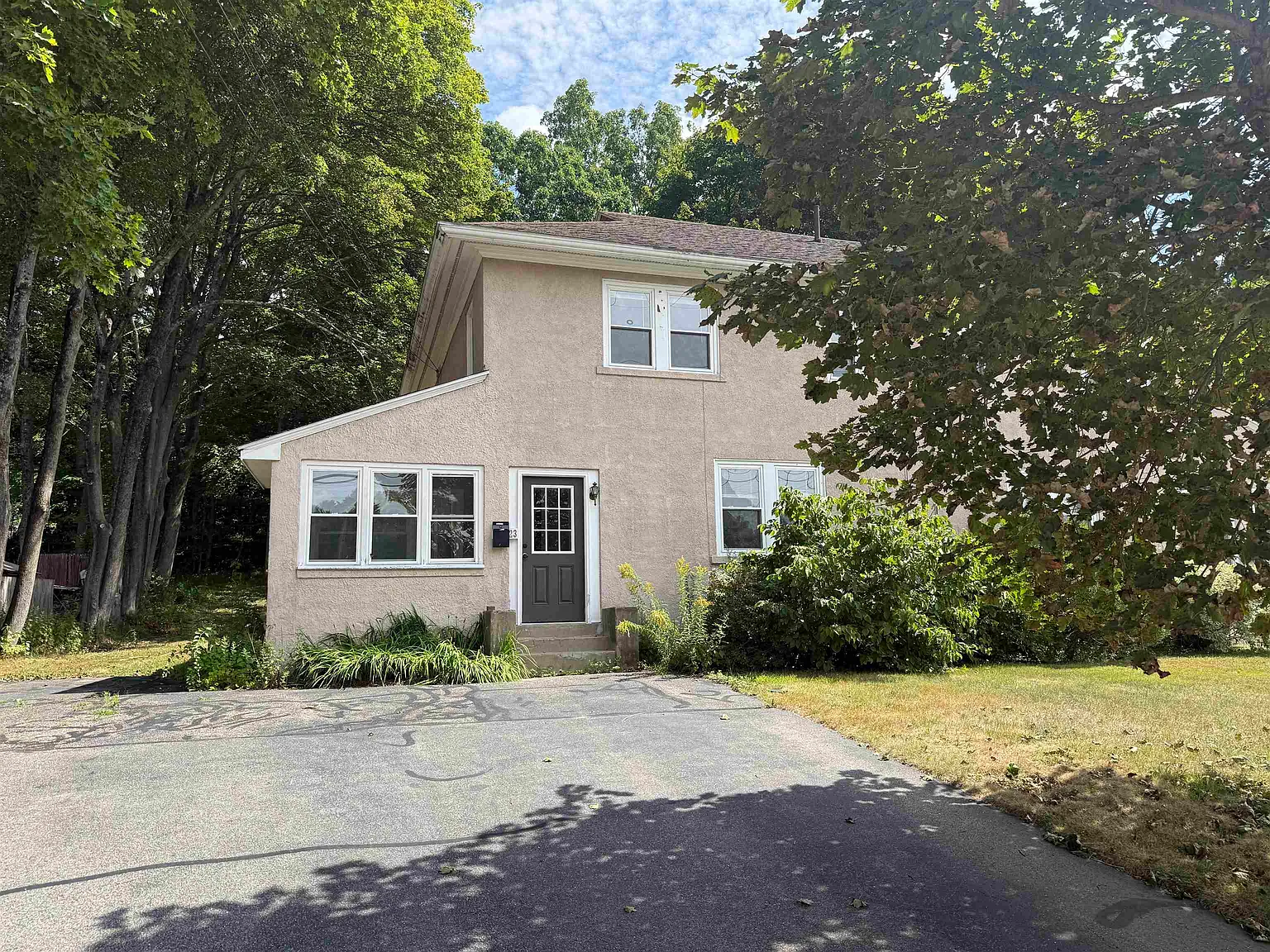 3 bed, 1.5 bath, 1475 sqft, $2,900 — Photo 1