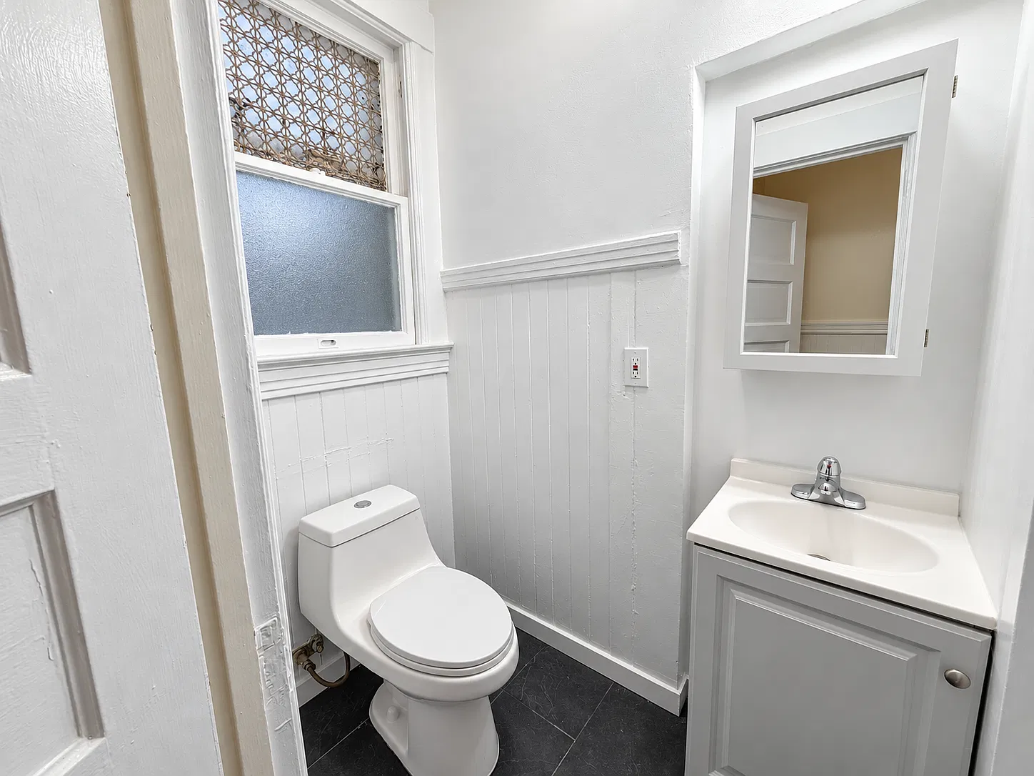 Studio, 150 sqft, $1,795 — Photo 4
