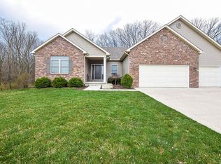 350 Carrington Ave, Mt Zion, IL 62549