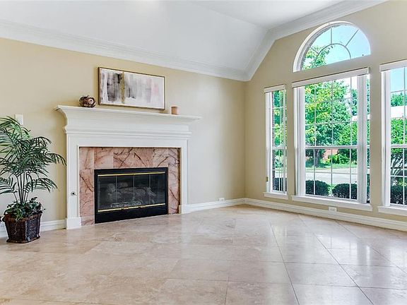 4th image of 206 Westwind Dr