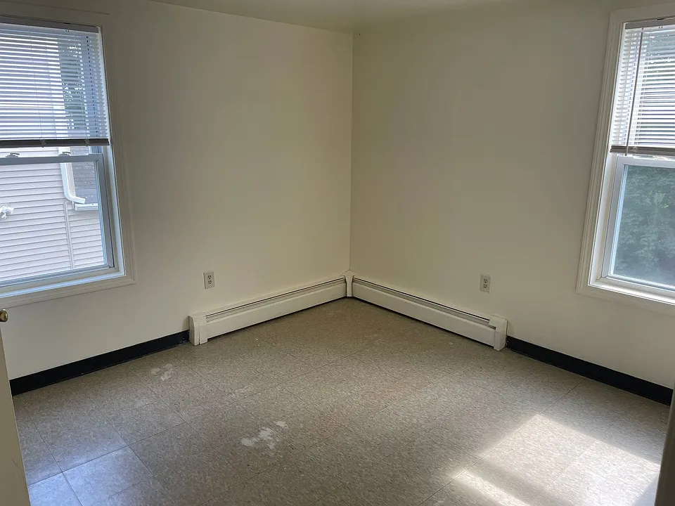 Building Photo 5
