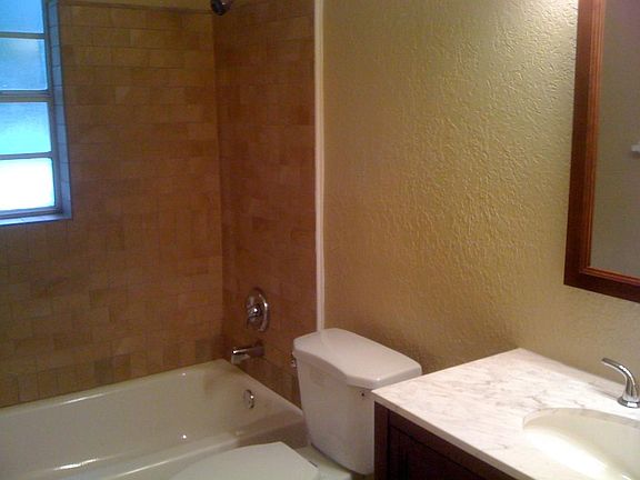 4th image of 6430 Fortune Ln