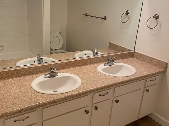 2nd image of 1609 Fremont Ave APT 302
