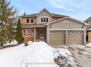 355 Carruthers Ave, Newmarket, ON L3X2B7
