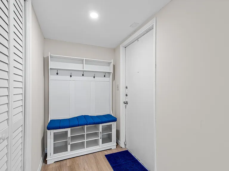 2901 S Palm Aire Dr #501 — Photo 3