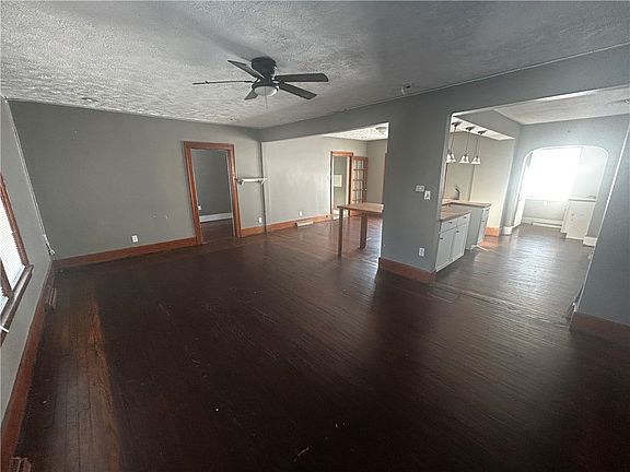 4th image of 470 Grandview Ave