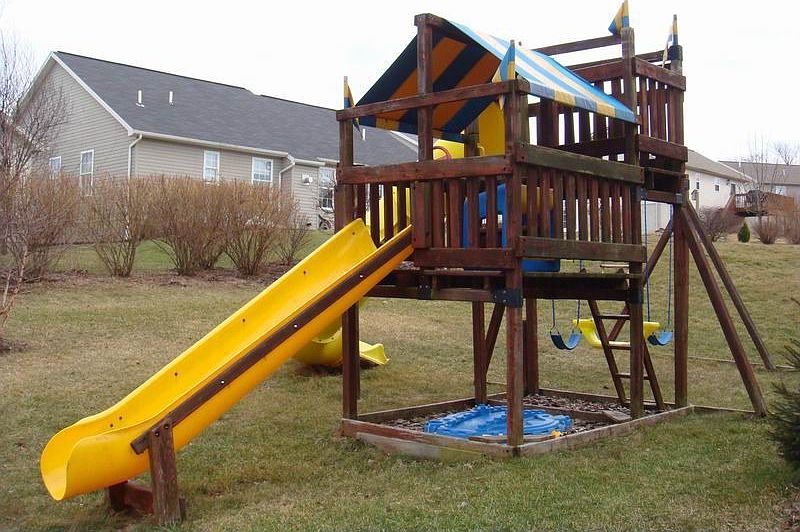 Backyard full-size swing set