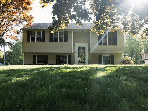 2nd image of 1007 Fair Ave