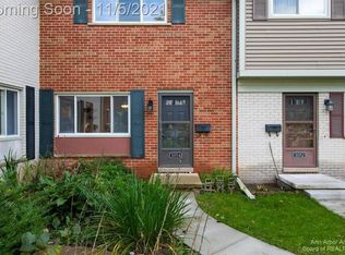 3054 Williamsburg Rd, Ann Arbor, MI 48108