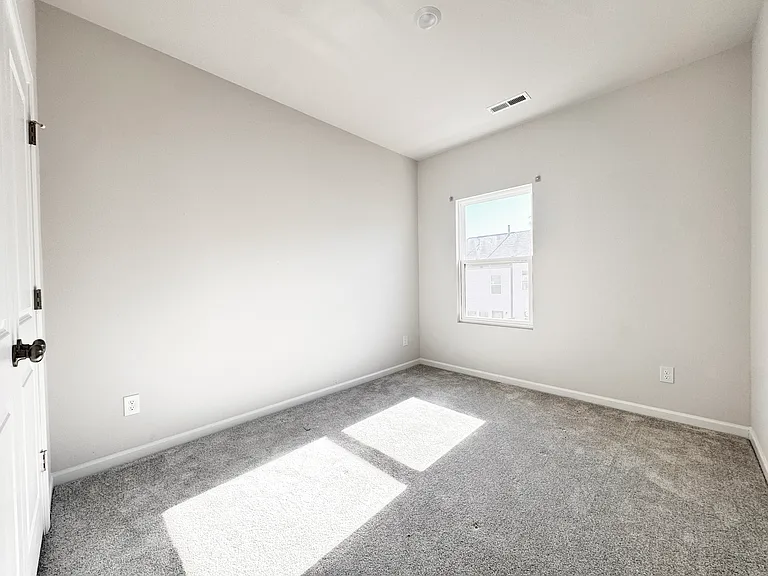 2350 Donnelly Hills Ln — Photo 16