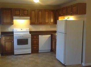 4 Barton Hill Rd, East Hampton, CT 06424