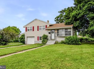 103 Memorial Dr, New Castle, DE 19720