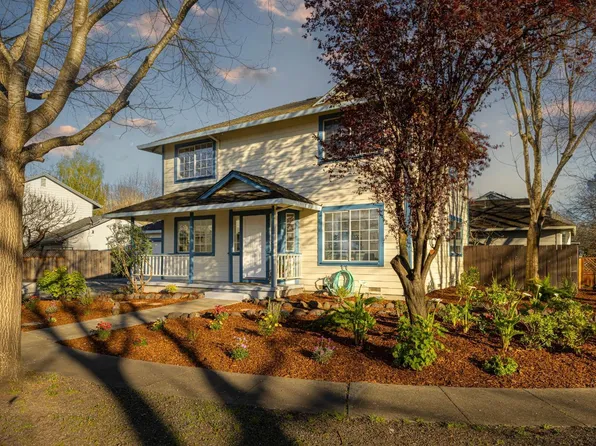 8804 Gravenstein Way, Cotati, CA 94931