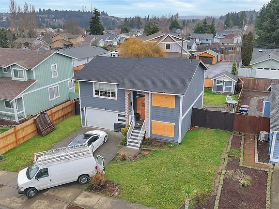 2nd image of 4805 36th St NE