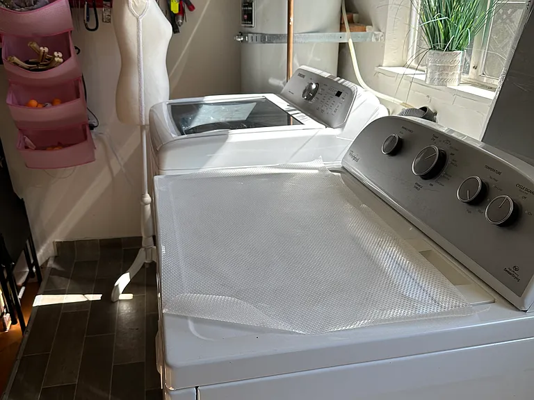 washer-dryer in garage
