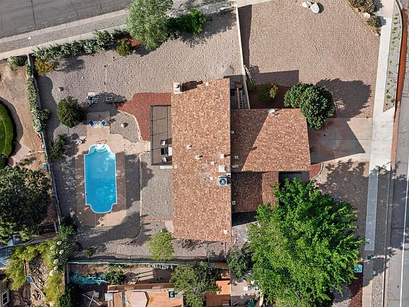 2nd image of 1729 Monte Largo Dr NE