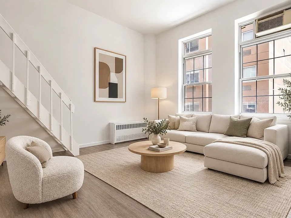 88 Fulton St #503