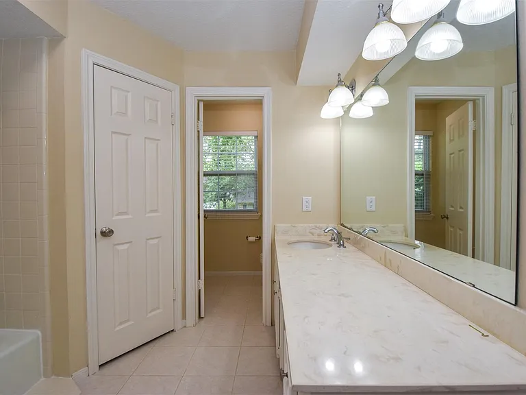 11914 Normont Dr — Photo 18