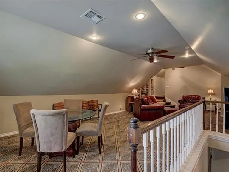 10641 S Sandusky Ave — Photo 33