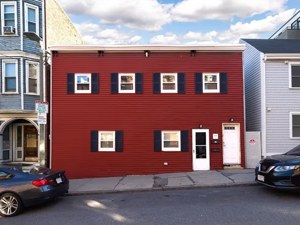 F 324th St, Boston, MA 02127