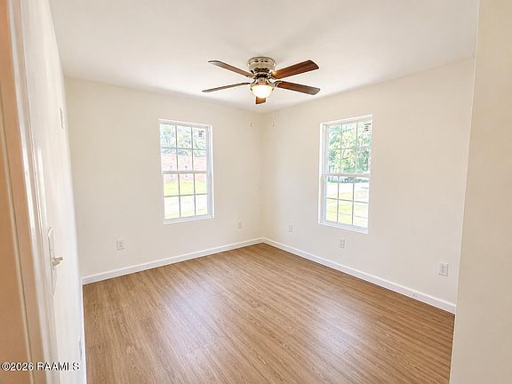 4th image of 210 D St #A-b