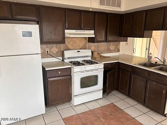 2nd image of 17619 N 16TH Avenue