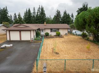 1022 NW Kingsview Ct, Yelm, WA 98597