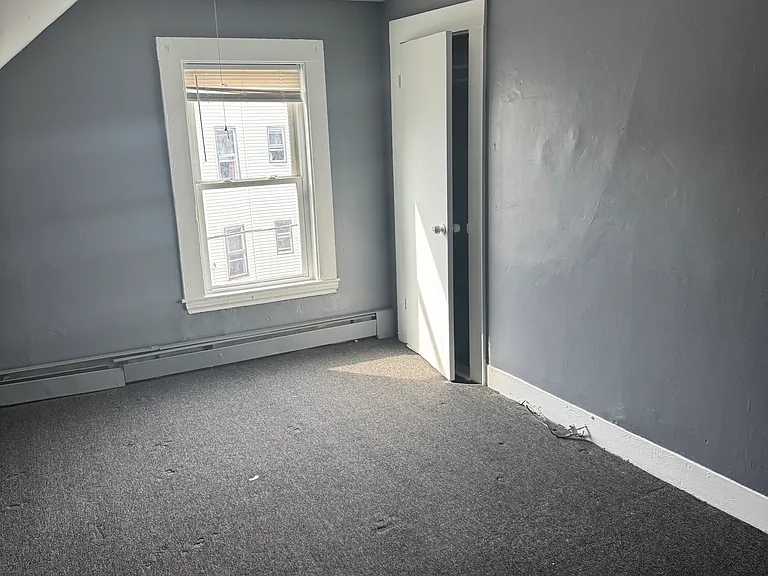 140 Adams St #3 — Photo 1