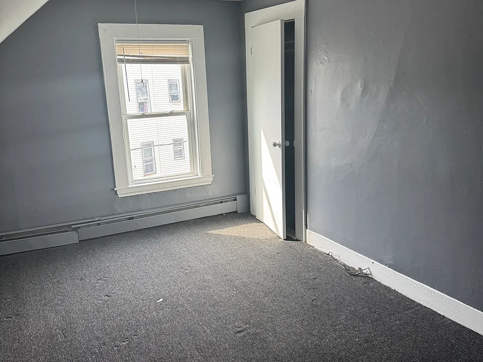 140 Adams St #3
