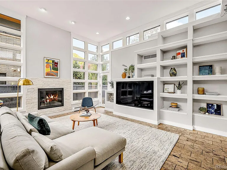 4815 E 6th Avenue Pkwy — Photo 2