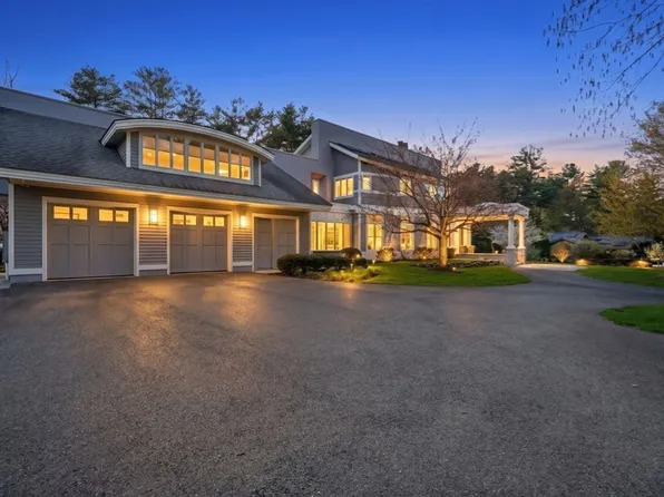 24 Prynne Ridge Rd, Longmeadow, MA 01106