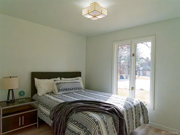 5927 S Yates Ct — Photo 18