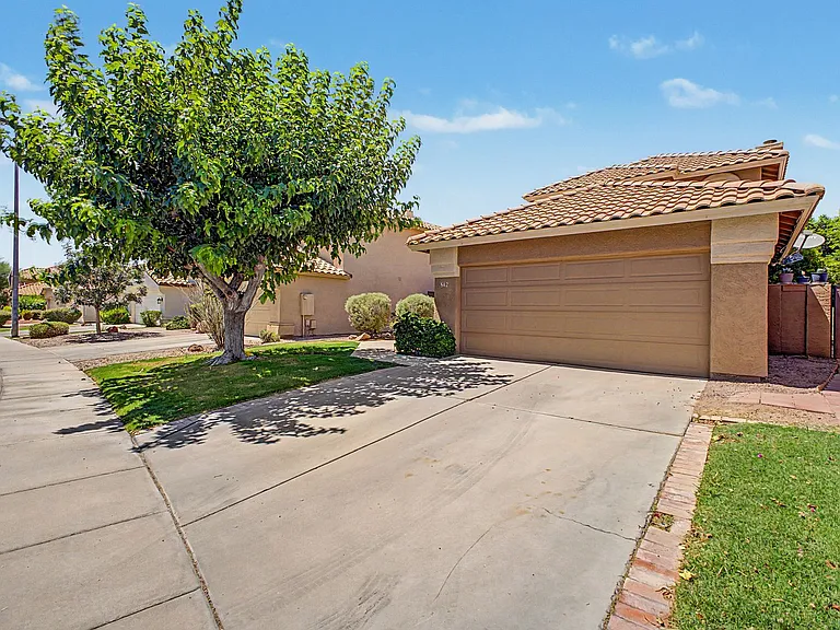 842 W Sun Coast Dr — Photo 3